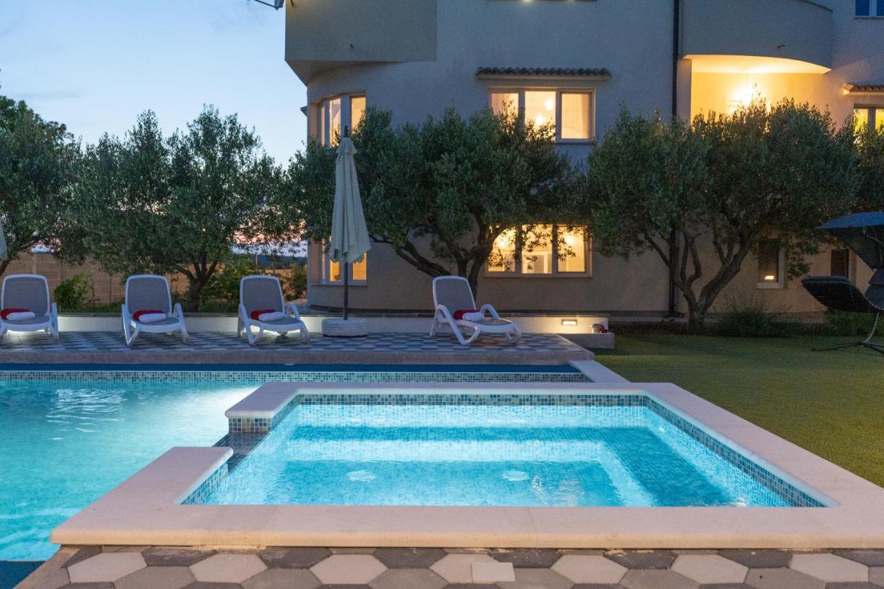 Apartment Miruna S Bazenom Donje Rastane Bagian luar foto